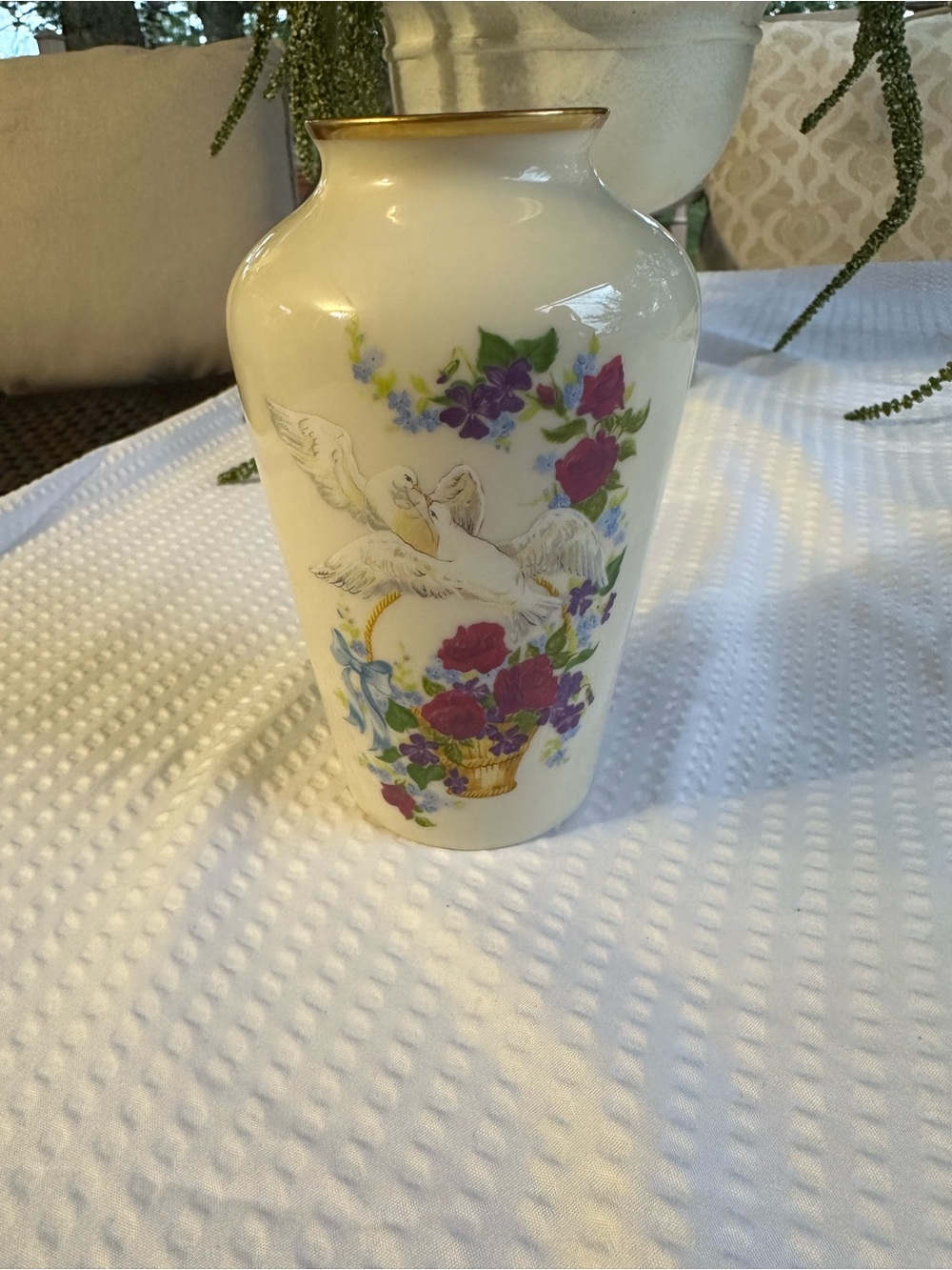 Vintage Lenox Birds of Love Vase Limited Edition Ivory Gold Trim 5 3/4”